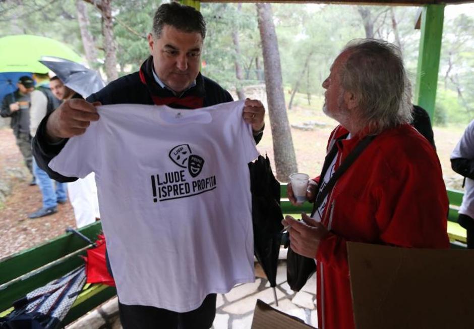 Kiša pokvarila praznički ugođaj na Marjanu