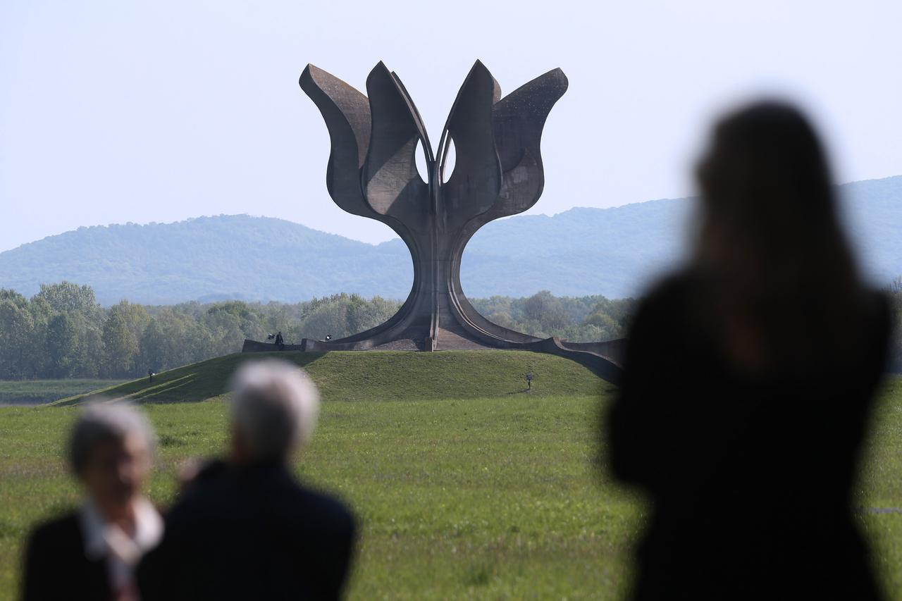 26.04.2015., Jasenovac - Komemoracija u znak sjecanja na 22. travnja 1945., dan proboja zatocenika iz koncetracijskog logora Jasenovac. Photo: 