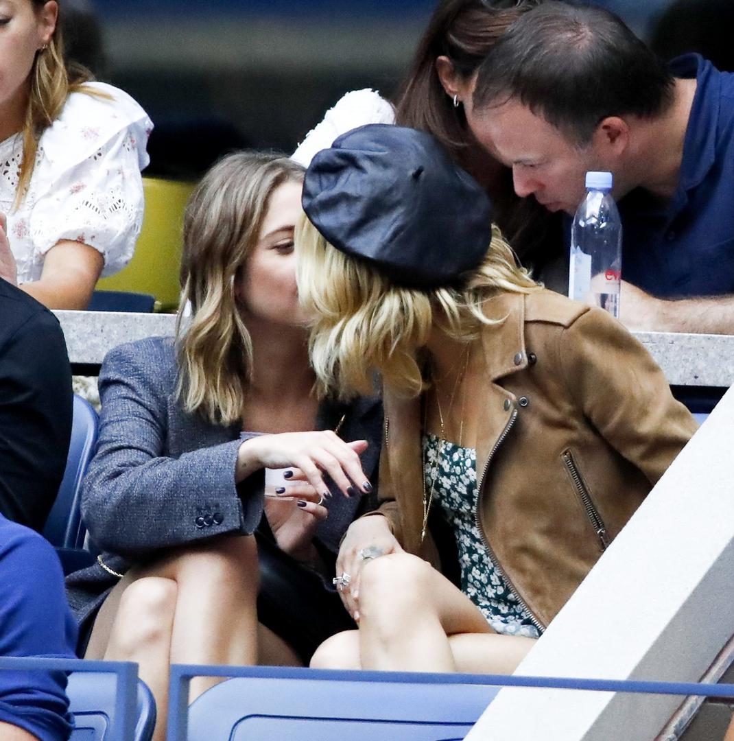 U publici tijekom ženskog finala US Opena sjedile su Cara Delevigne i Ashley Benson