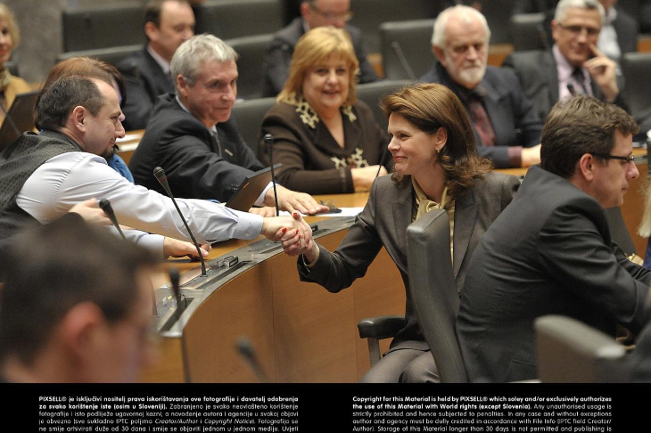 '27.02.2013., Ljubljana -  Alenka Bratusek postala je nova predsjednica Vlare Republike Slovenije, a ujedno je i prva zenska osoba na toj poziciji u parlamentu. Photo: Anze Petkovsek/Zurnal24/PIXSELL'