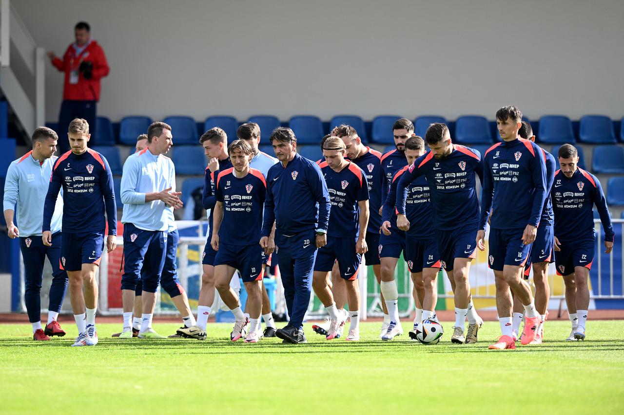 Hrvatski nogometni reprezentativci odradili trening u Neuruppinu