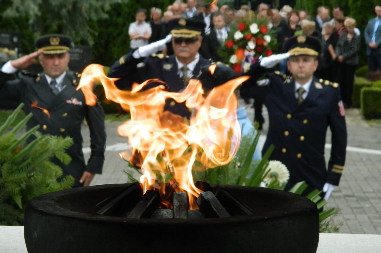 Polaganje vijenaca u Vukovaru