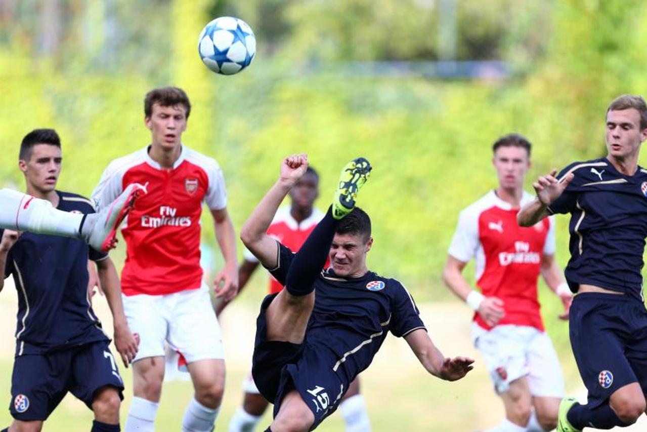 Dinamo - Arsenal juniori