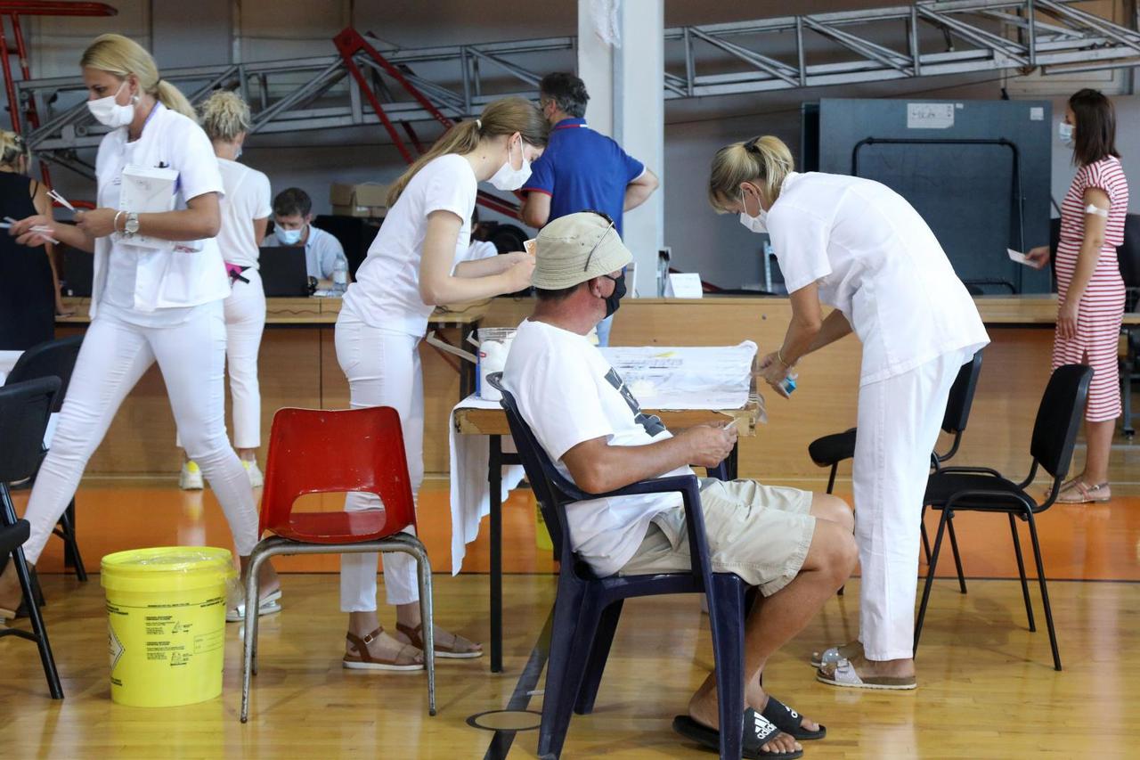 Šibenik: Slabi odaziv građana na cijepljenje protiv koronavirusa