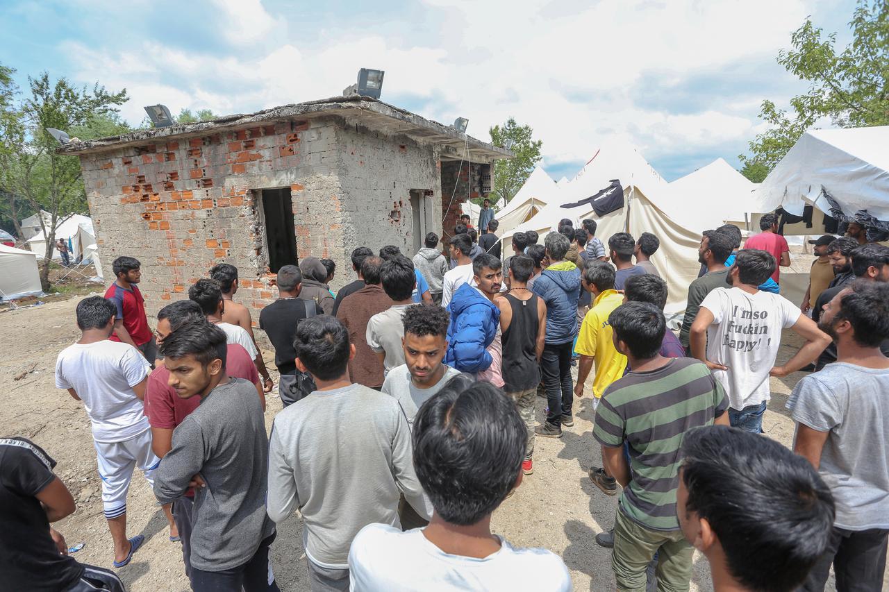 Migranti u kampu Vučjak