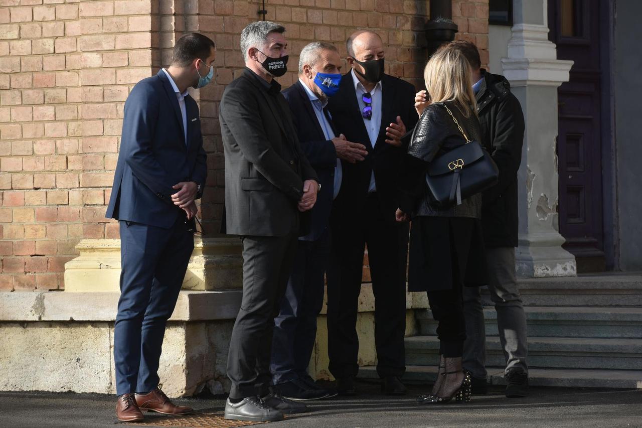 Zagreb: Sprovod rukometnog trenera Zlatka Saračevića na groblju Mirogoj