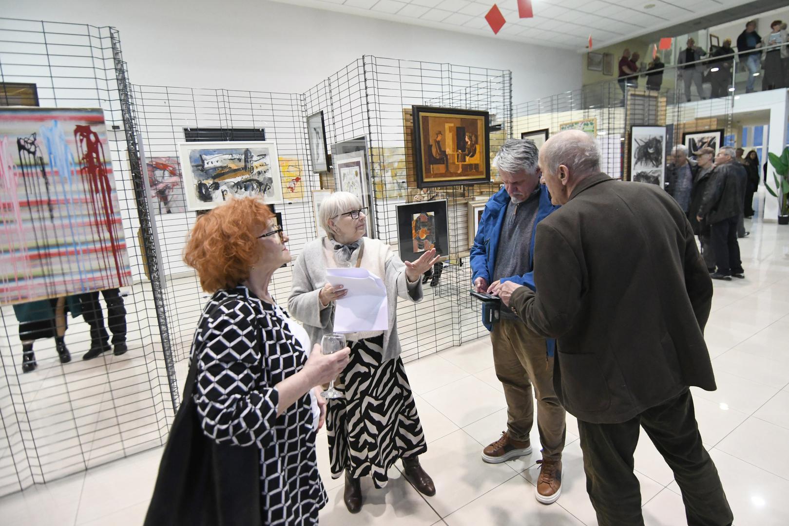 Sam podnaslov izložbe „Od Hegedušića do Kožarića, od Ivekovića do Picelja, od Murtića do Barićevića, od naive do suvremenih autora" govori o vrijednosti izložene zbirke koju je moguće razgledati zaključno s 25. ožujkom