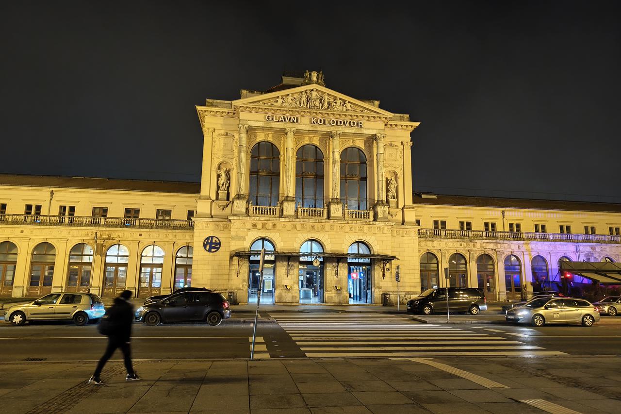 Redmi 15 Pro i Redmi 15 Pro+