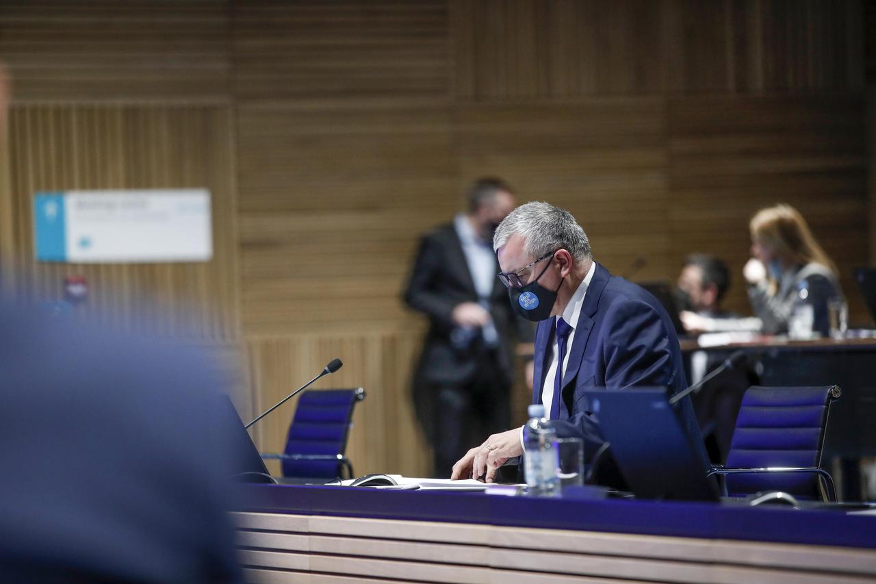 Na sjednici Vlade podnesene informacije o aktualnom stanju vezanom za koronavirus te uz potres