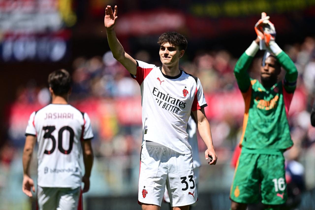 Serie A - Genoa v AC Milan