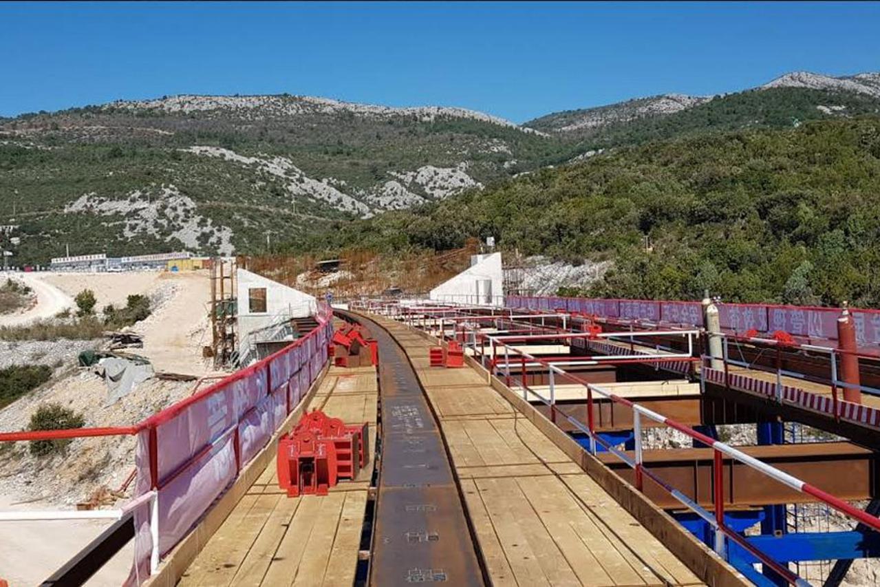 čelina skela za montažu segmenata nosive konstrukcije