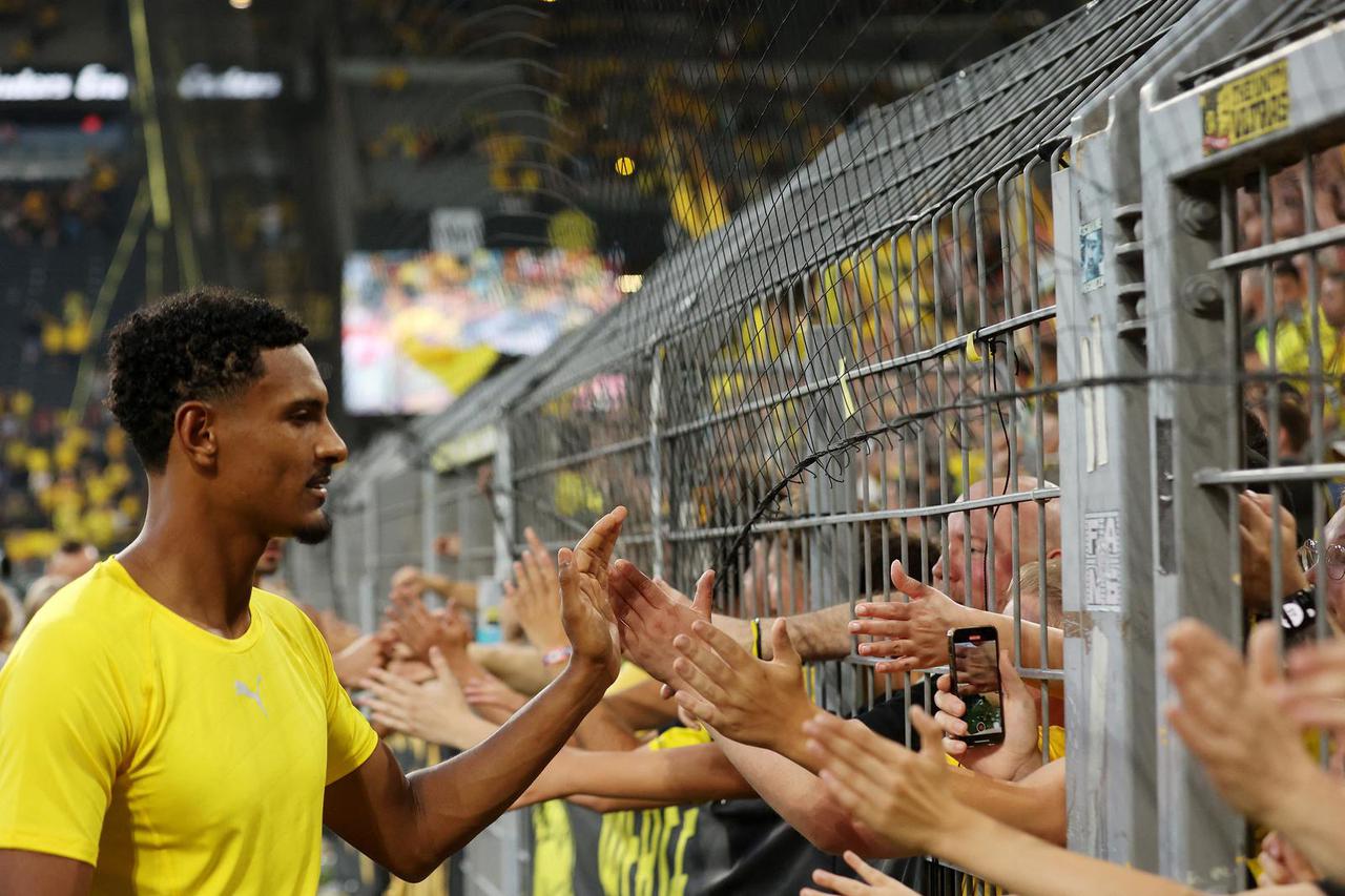 Bundesliga - Borussia Dortmund v FC Cologne