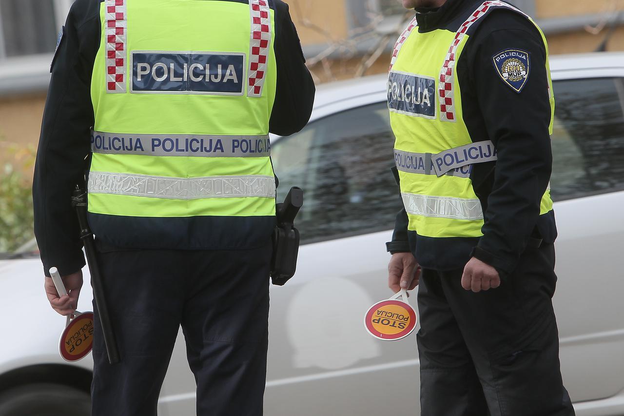 policija