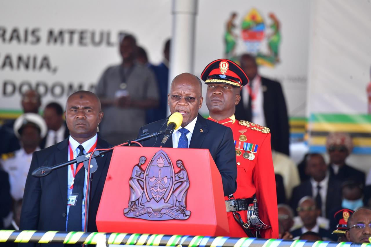 Tanzania's re-elected President John Pombe Magufuli addresses delegates and supporters after he was sworn-in for the second term at the Jamhuri stadium in Dodoma
