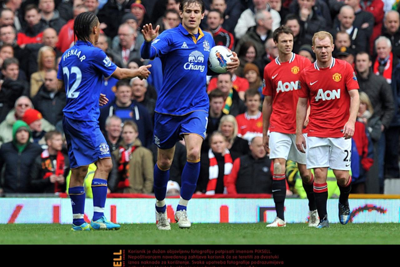 'Everton\'s Nikica Jelavic celebrates scoring his side\'s third goal Photo: Press Association/Pixsell'