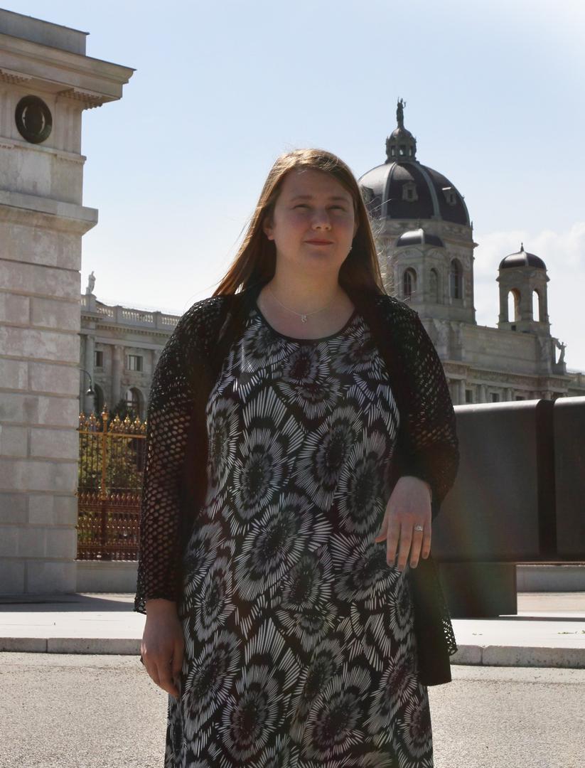 Kampusch je izdala i drugu knjigu pod nazivom "10 godina slobode" koja je posvećena "svim hrabrim ženama koje se bore za svoju neovisnost".