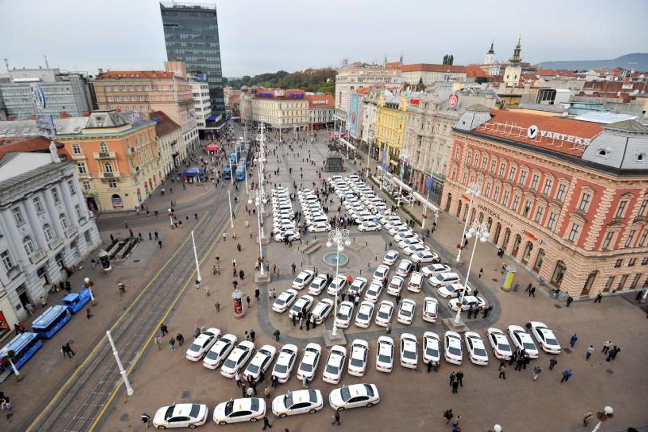 oryx, taksi, taxi, trg bana jelačića (1)