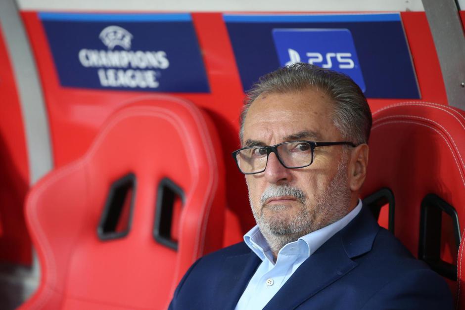 Zagrijavanje nogometaša prije početka utakmice Salzburga i Dinama