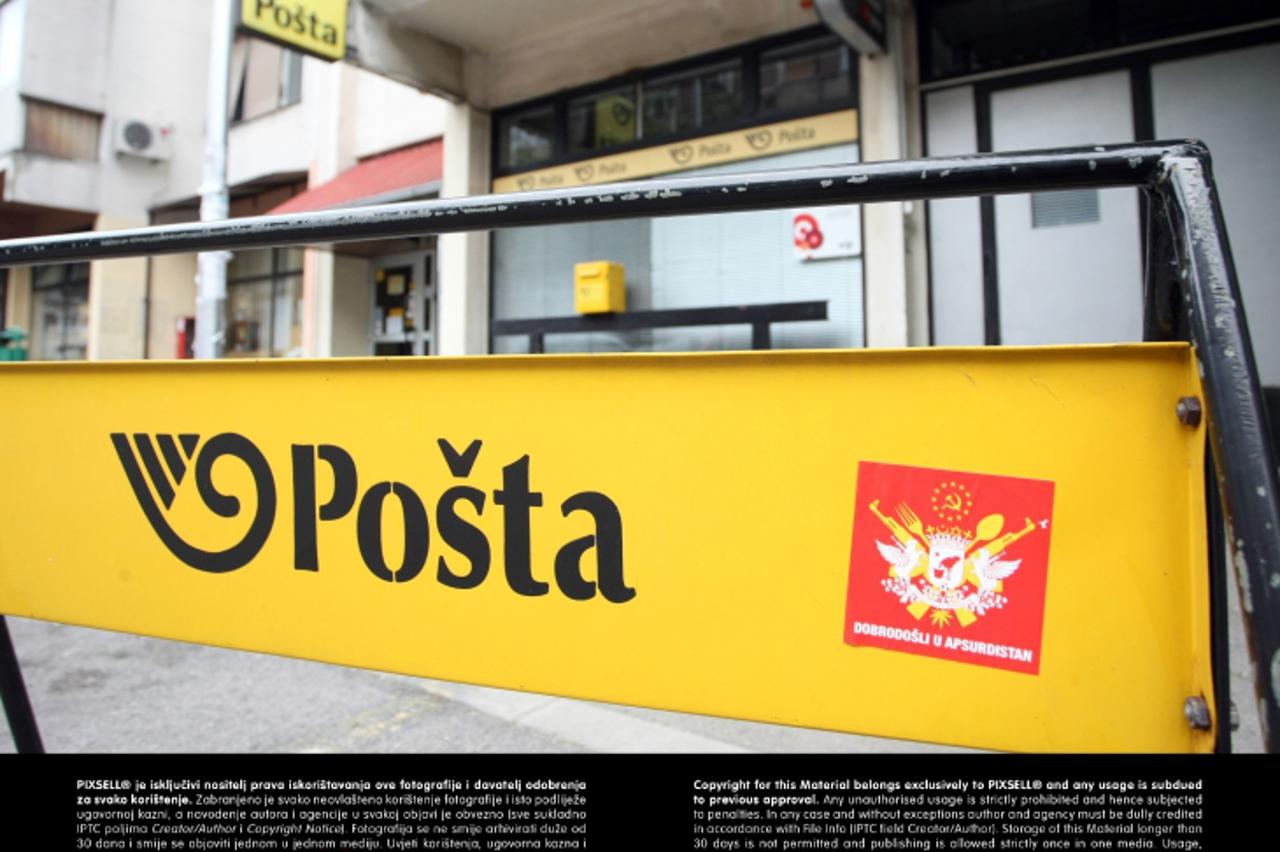 '21.05.2013., Zagreb - Nepoznati pocinitelj opljackao je poslovnicu Hrvatske po?te u Meksickoj ulici. Photo: Petar Glebov/PIXSELL'