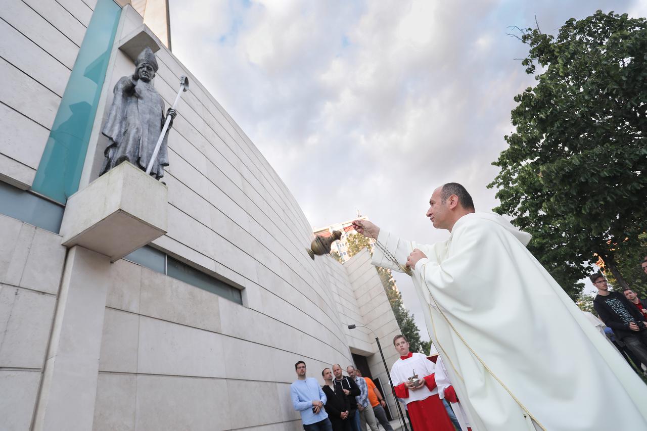 Zagreb: Sveta misa i blagoslov novog kipa
bl. Augustina Kažotića, prvoga hrvatskog blaženika