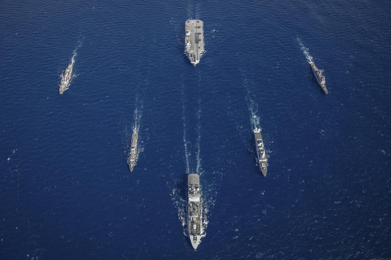 Stunning photos claim top prizes at Royal Navy photographic awards