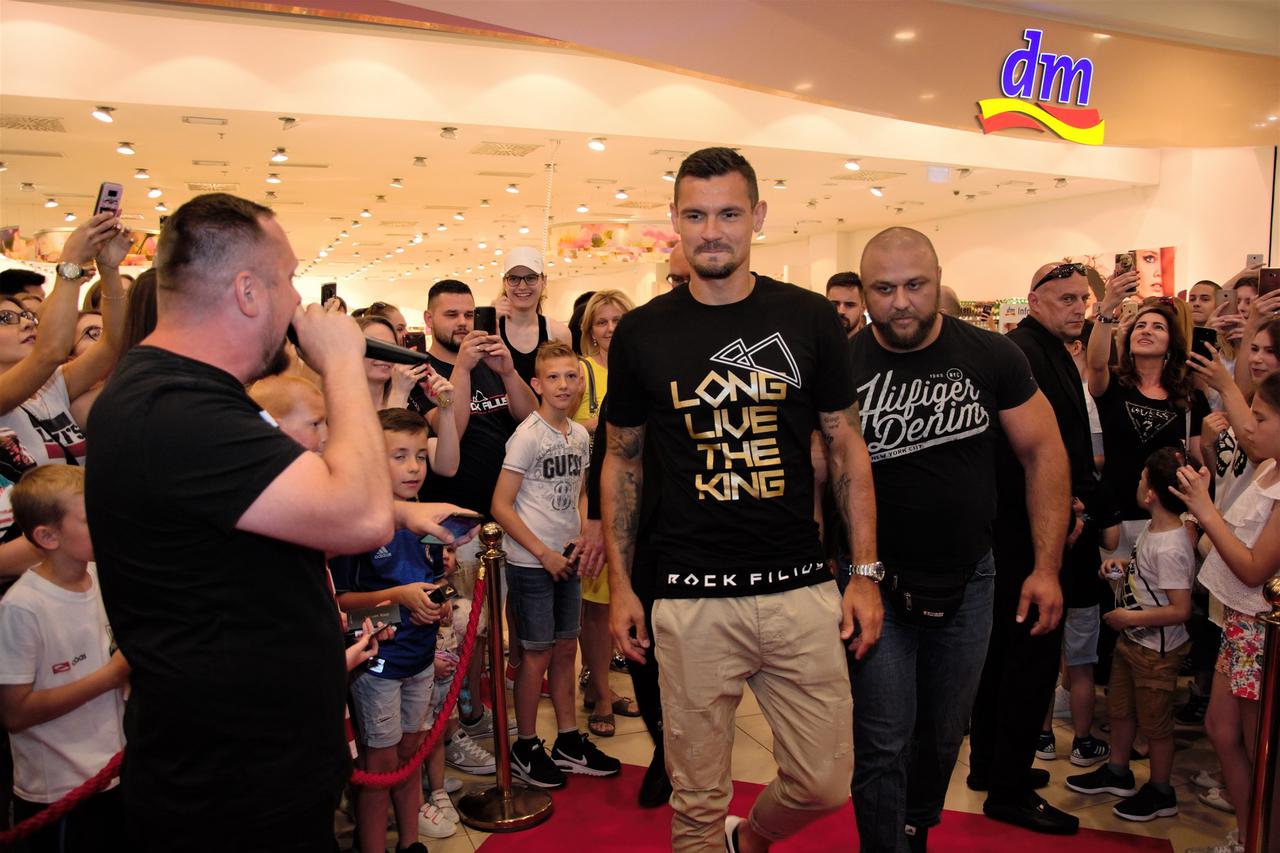 Dejan Lovren: „Razvili smo vrhunski parfem ekskluzivno za kupce u dm-u“