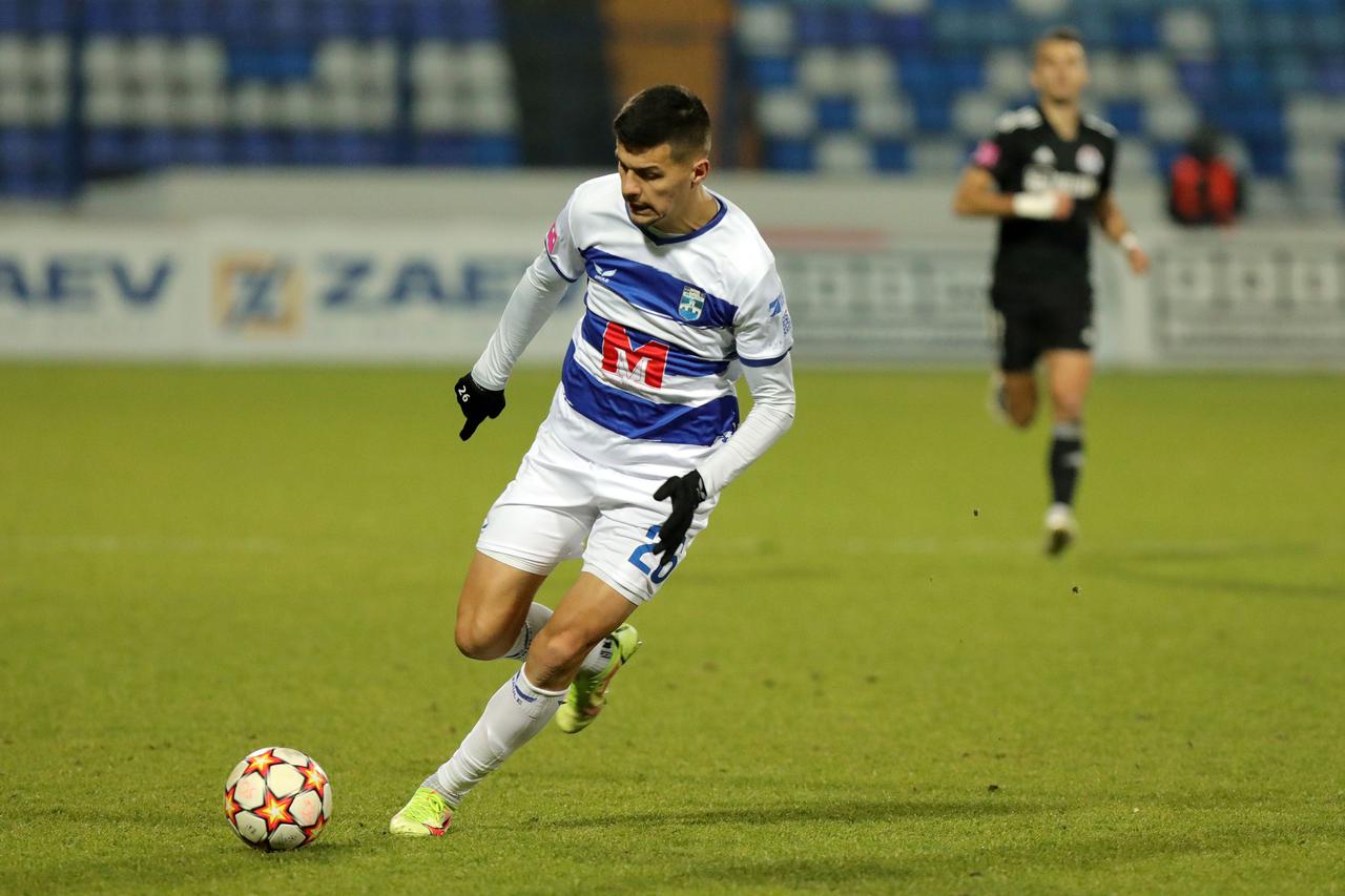 Nogometaši Osijeka nakon jedanaesteraca protiv Slaven Belupa ušli u polufinale kupa