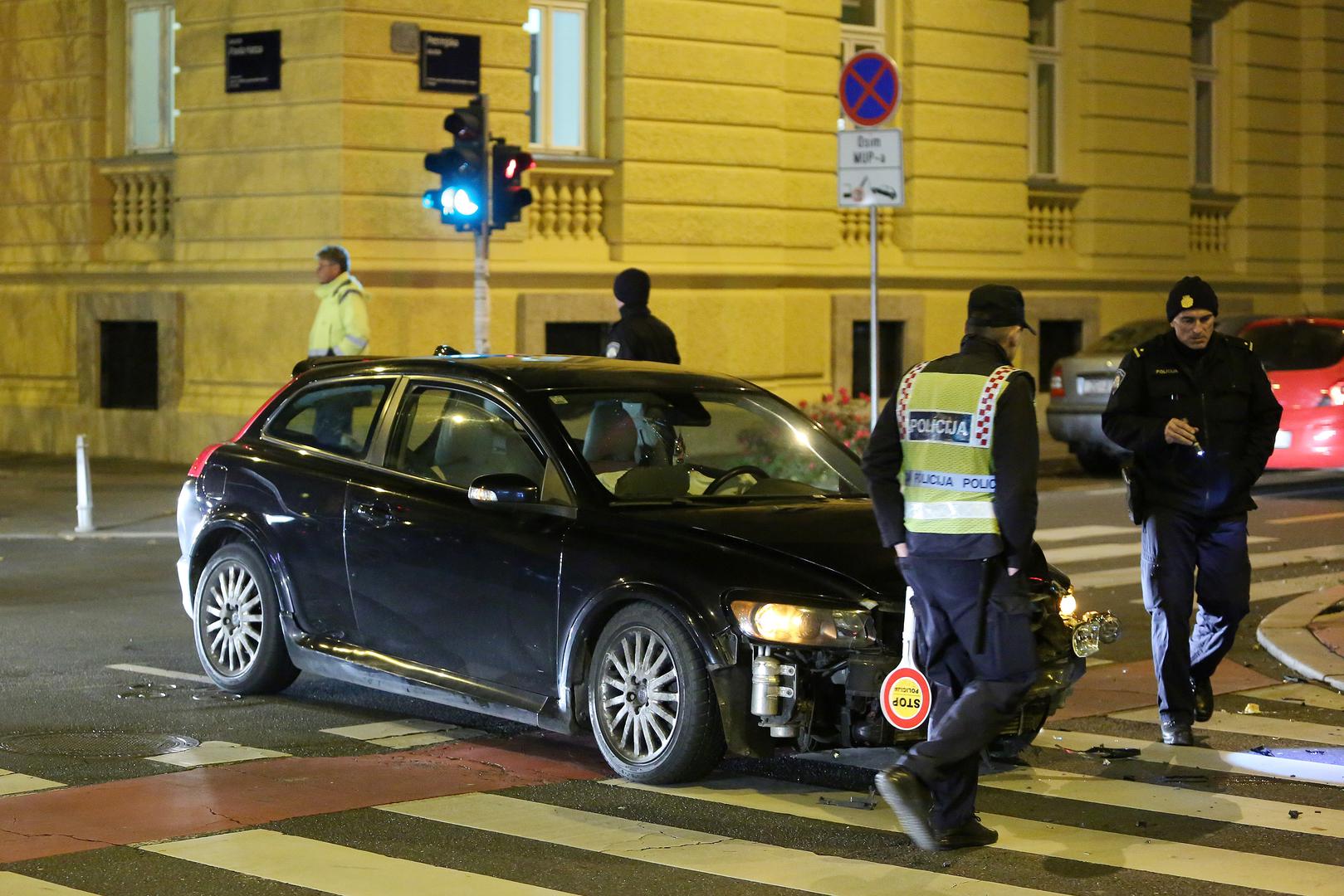 Nesreća se dogodila na križanju ulice Pavla Hatza i Petrinjske ulice.