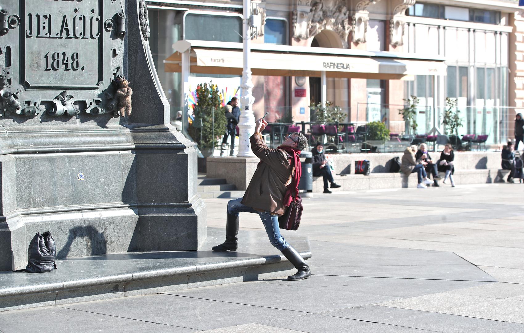 Emisija je ukinuta još prije 20 godina, a otad se za Cmrka nije puno čulo. 