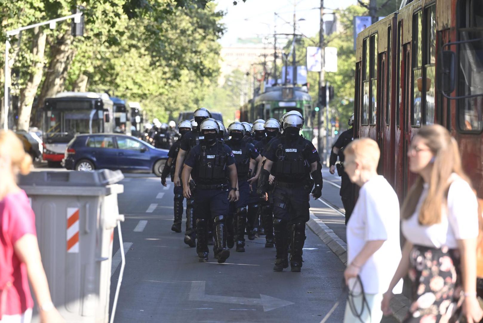 04, July, 2025, Belgrade - The police broke up the blockade at the Faculty of Law a few minutes after 7 am. Photo: M.M./ATAImages

04, jul, 2025, Beograd - Policija je nekoliko minuta posle 7 ujutro razbila blokadu kod Pravnog fakulteta. Photo: M.M./ATAImages Photo: M.M./ATAImages/PIXSELL