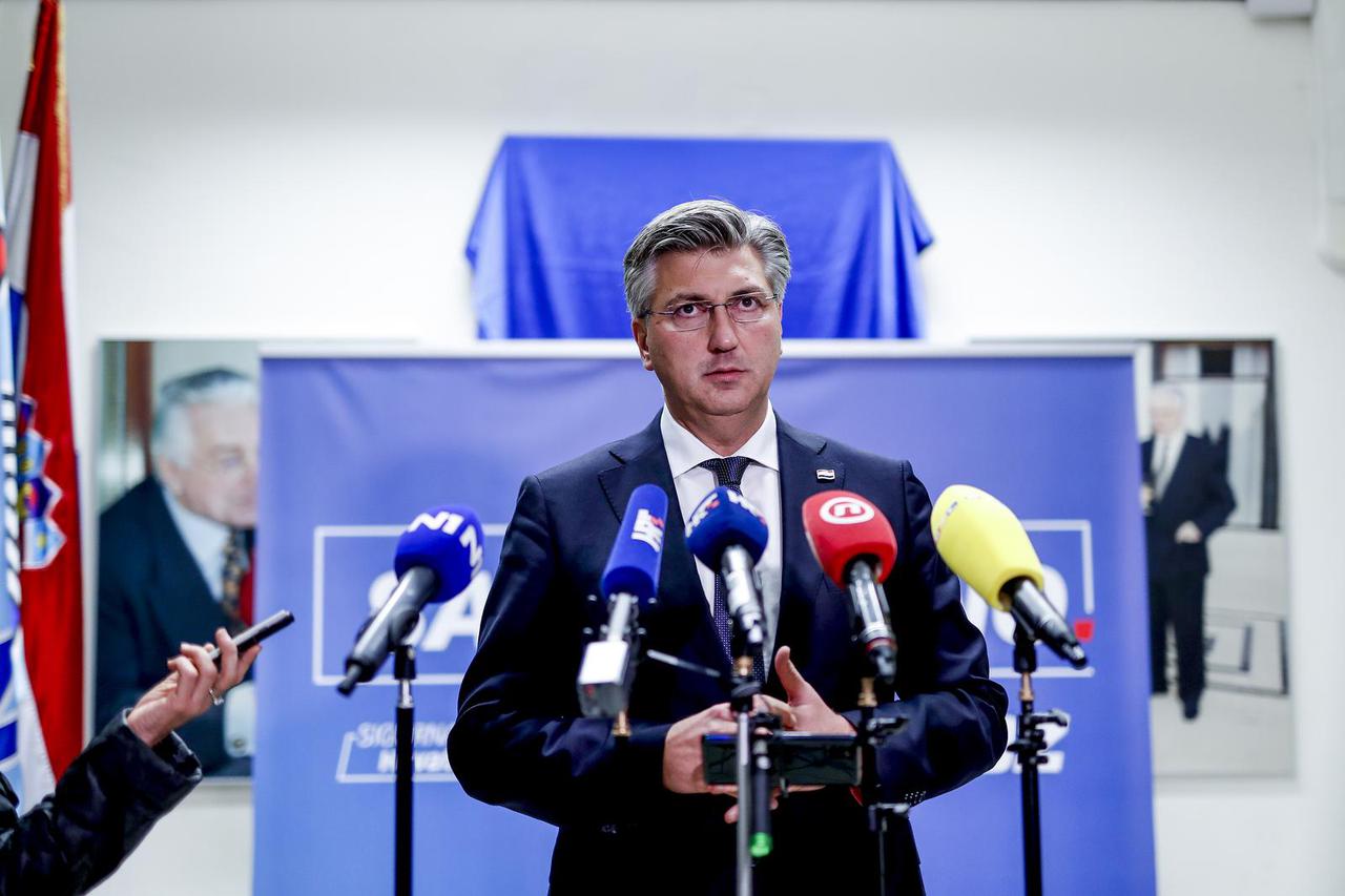 Plenković se obratio medijima nakon  sjednice Predsjedništva i Nacionalnog vijeća HDZ-a