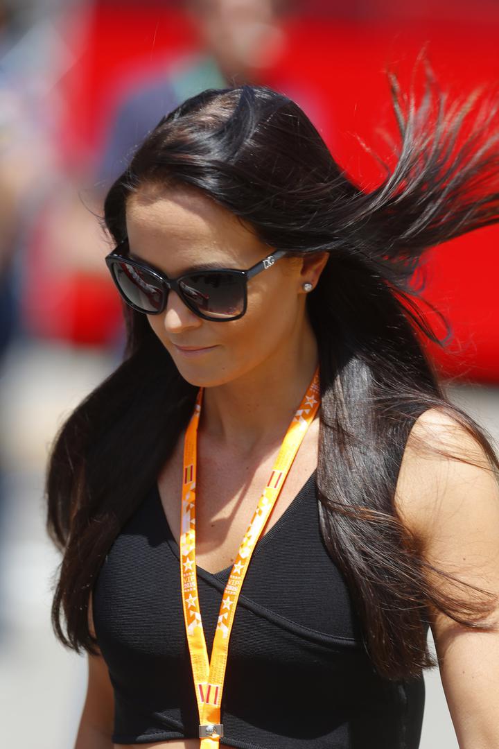 Zbog toga je Britanac završio na kraju poretka, no do kraja utrke uspio je doći do drugog mjesta.

