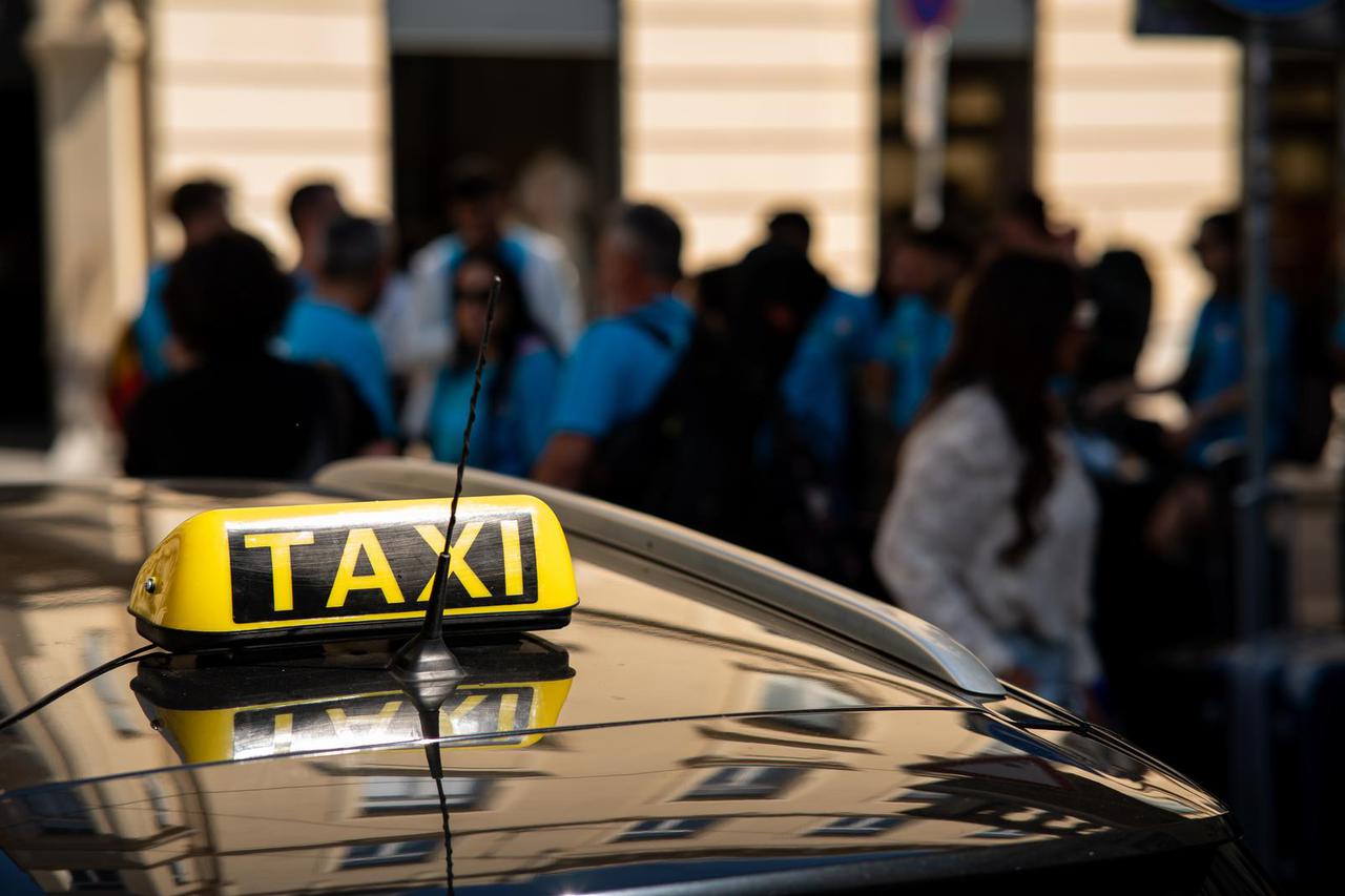 Zagreb: Reportaža o taksistima