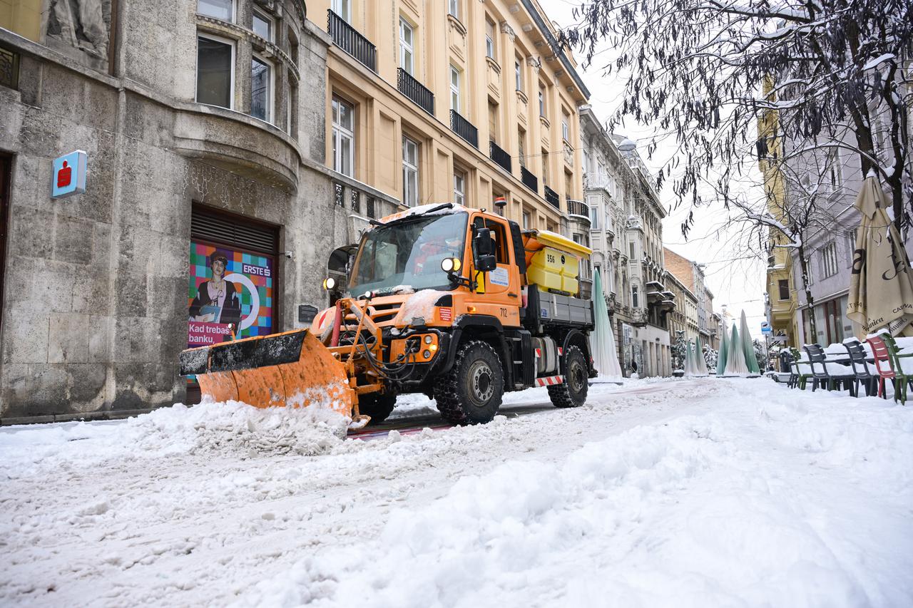 Zagreb: Čišćenje gradskih ulica