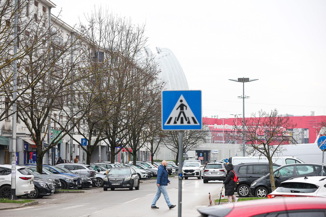 Zagreb: Naplata parkiranja na Laništu