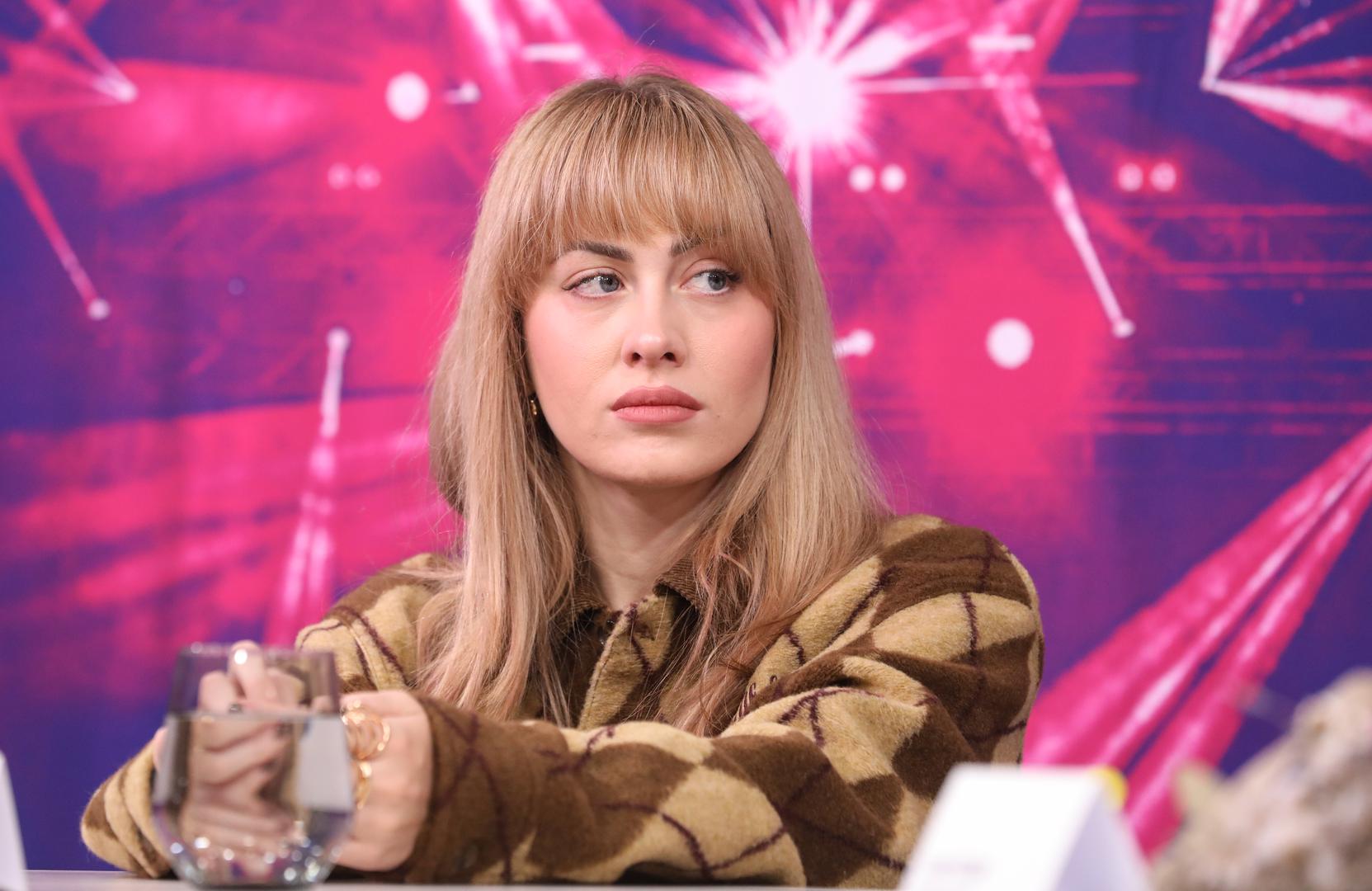 Posljednjih godina Albina se sve više posvećuje duhovnoj glazbi i osobnim vrijednostima. U brojnim je intervjuima otvoreno govorila o važnosti vjere u svom životu te je ostvarila suradnju s vokalno-instrumentalnim sastavom Veritas Aeterna. 