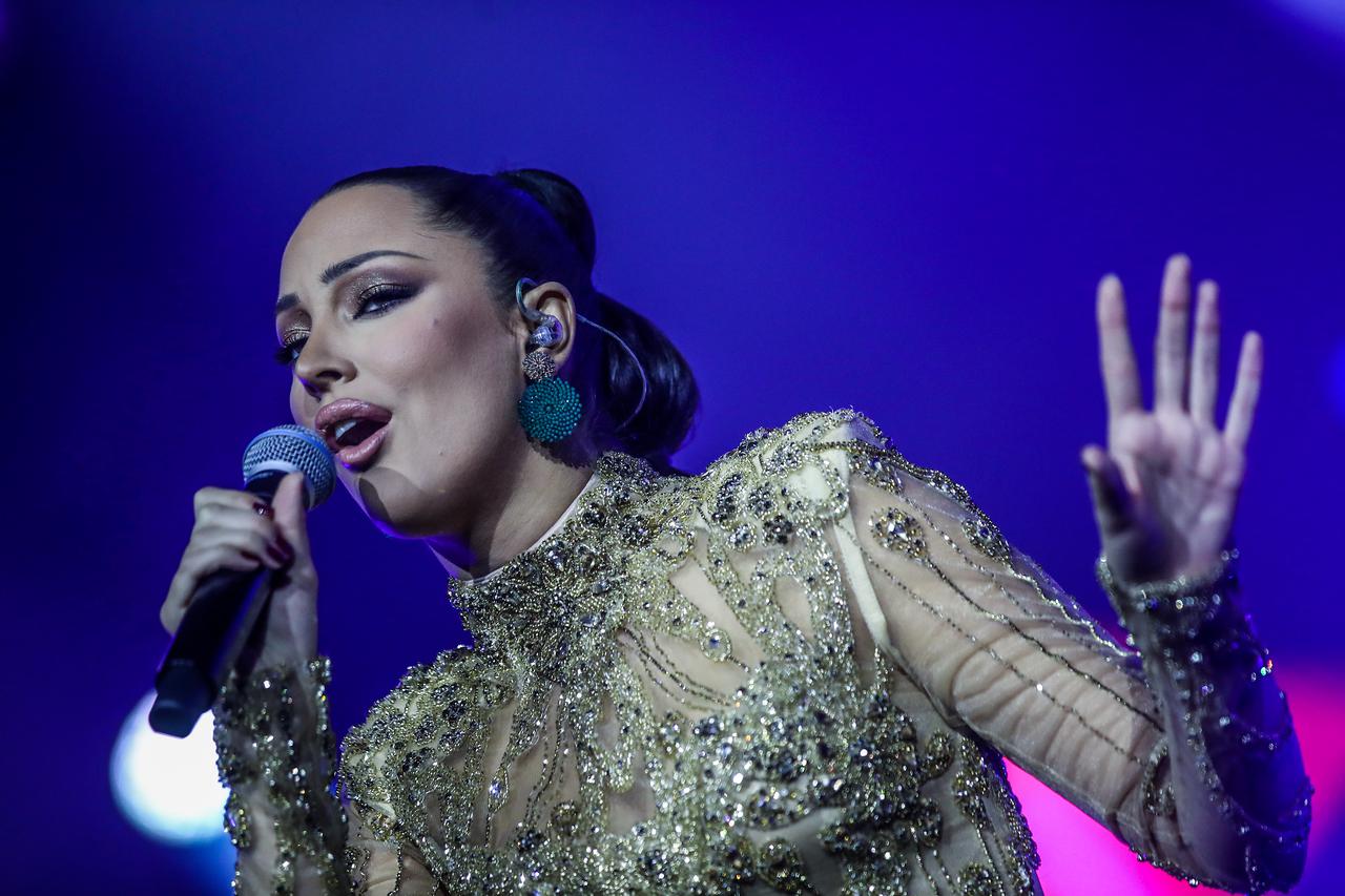 Sve modne kombinacije Aleksandre Prijović