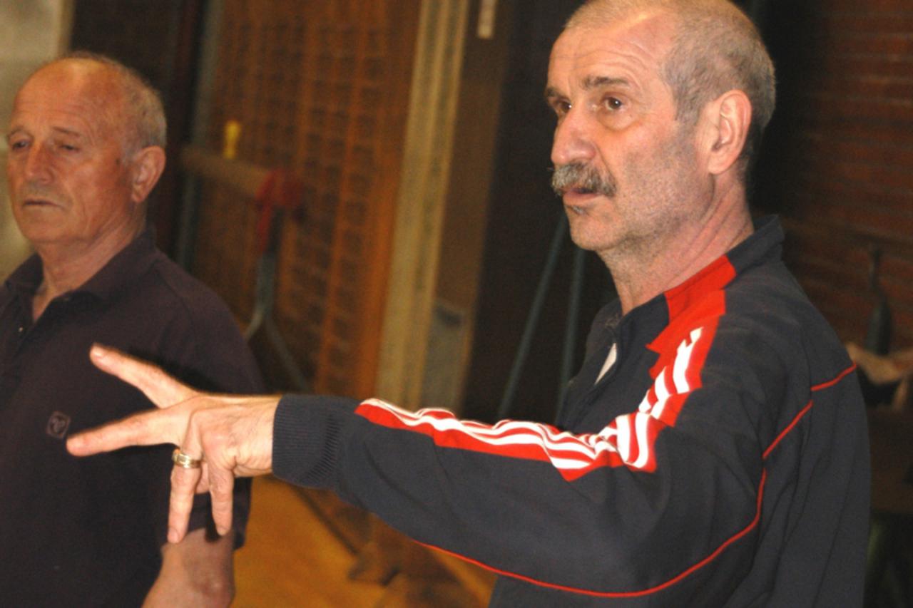 '02.04.2010., Bjelovar - Zeljko Vidakovic, novi trener Rukometnog kluba Bjelovar, prihvatio najveci sportski izazov Photo: Damir Spehar/PIXSELL'