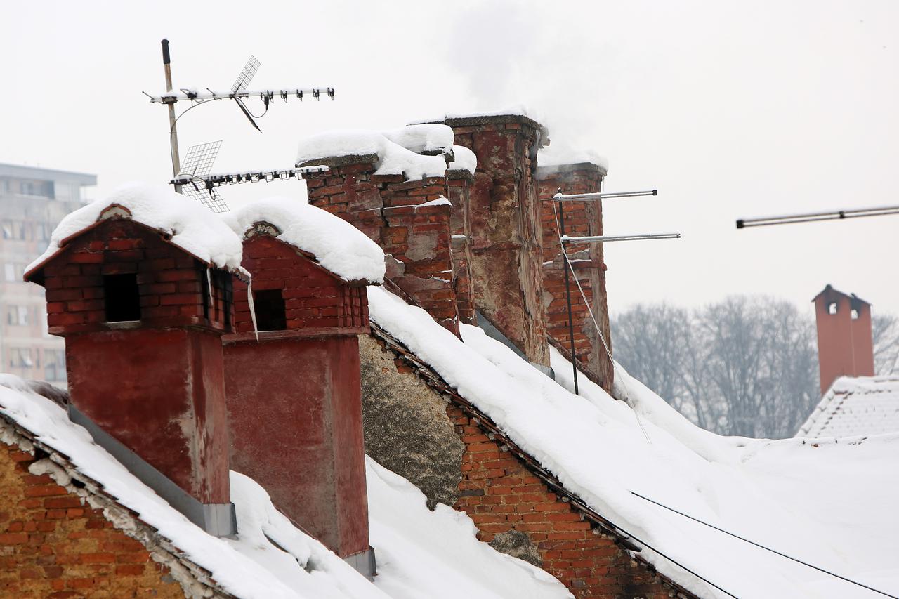 Dimnjaci pod snijegom