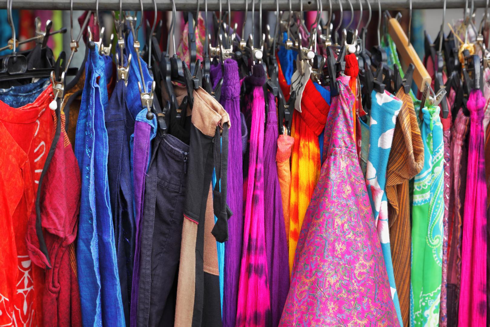 Moda prati razne trendove prema kojima trendseterice prilagođavaju i odjevne komade u svom ormaru.