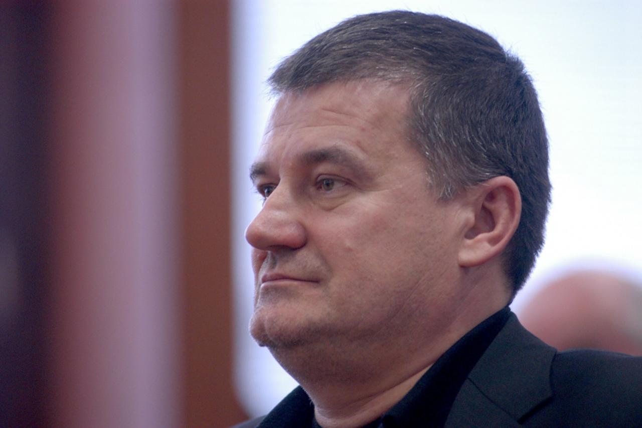 \'crna...zgb...24.03.2004. opcinski sud,sudjenje m.kutli i m.marcinku za pronevjeru-miroslav kutle  snimio:boris scitar\'