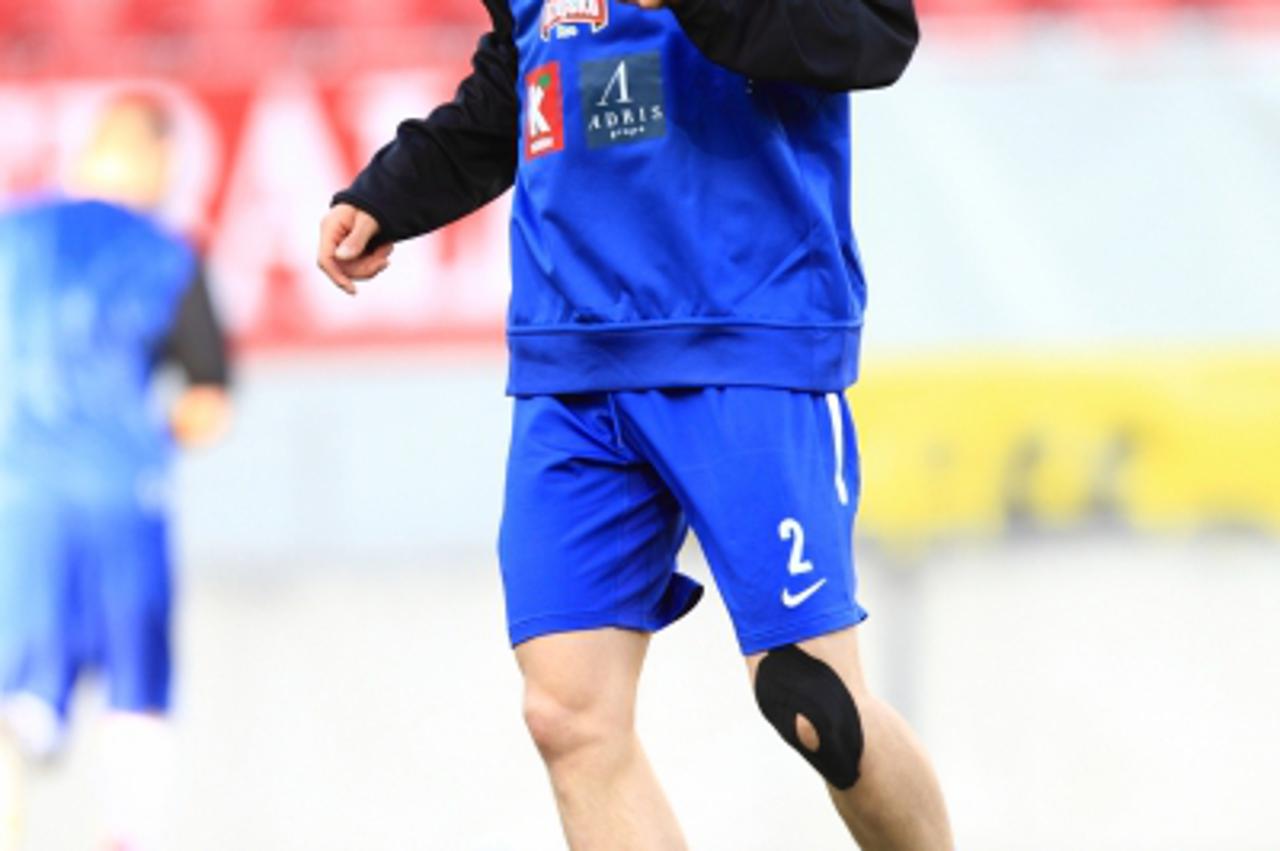 '18.05.2010., Klagenfurt, Austrija - Trening hrvatske nogometne reprezentacije uoci sutrasnje prijateljske utakmice s Austrijom. Strinic Ivan Photo: Zeljko Lukunic/PIXSELL'