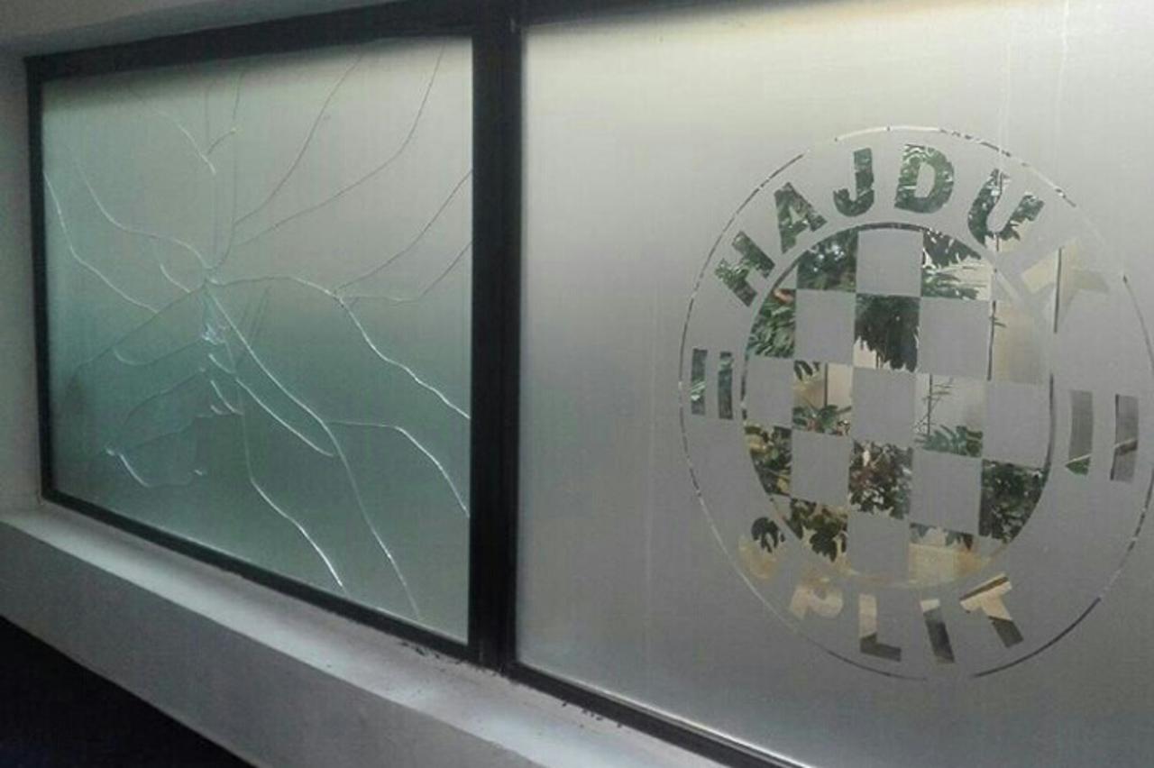 hajduk, prozor, potres