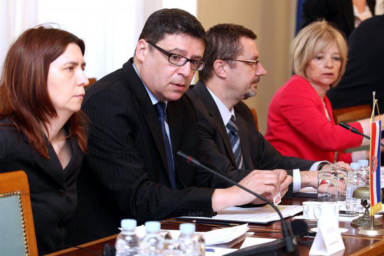 doris pack,željko jovanović (1)