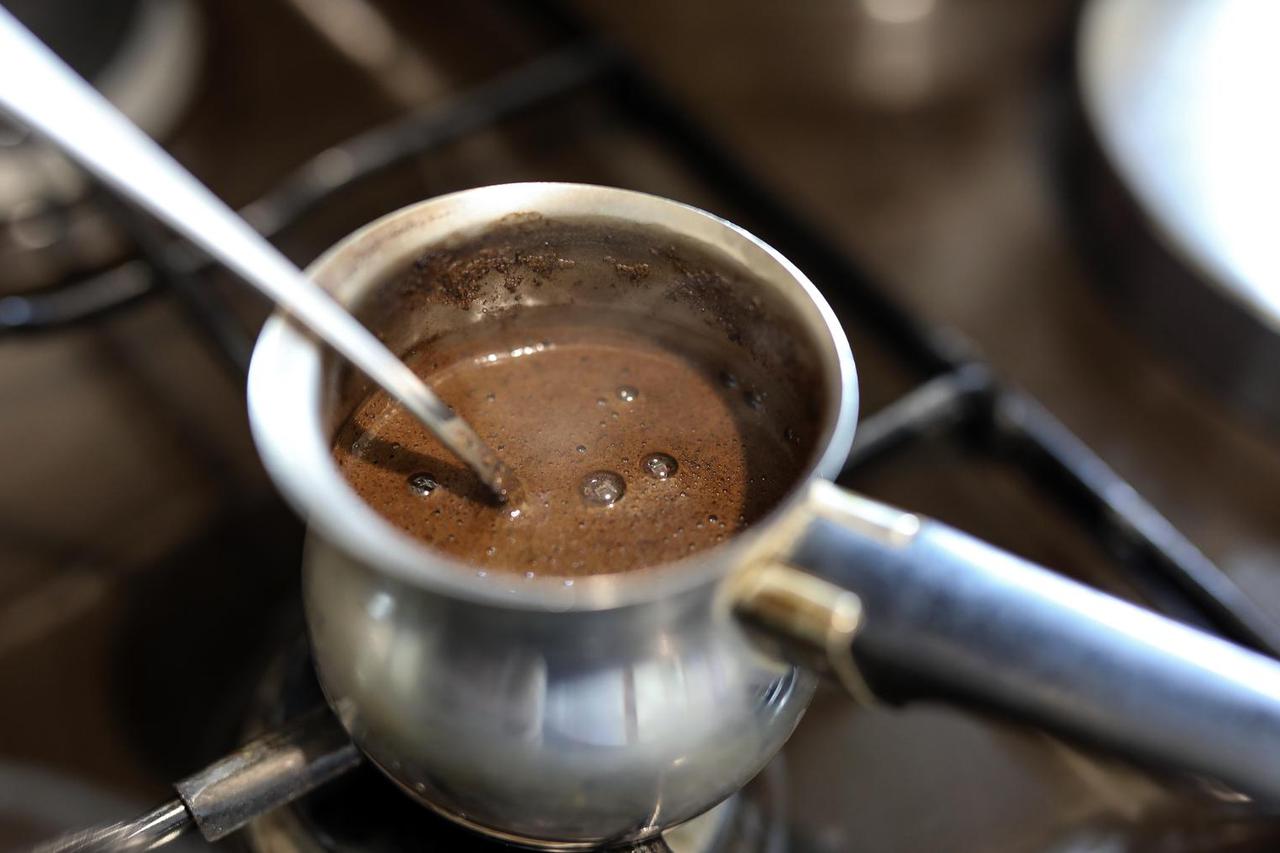 Ugostitelji u Zagrebu najavljuju poskupljenje od 150 posto, hoćemo li kavu piti samo kod kuće?