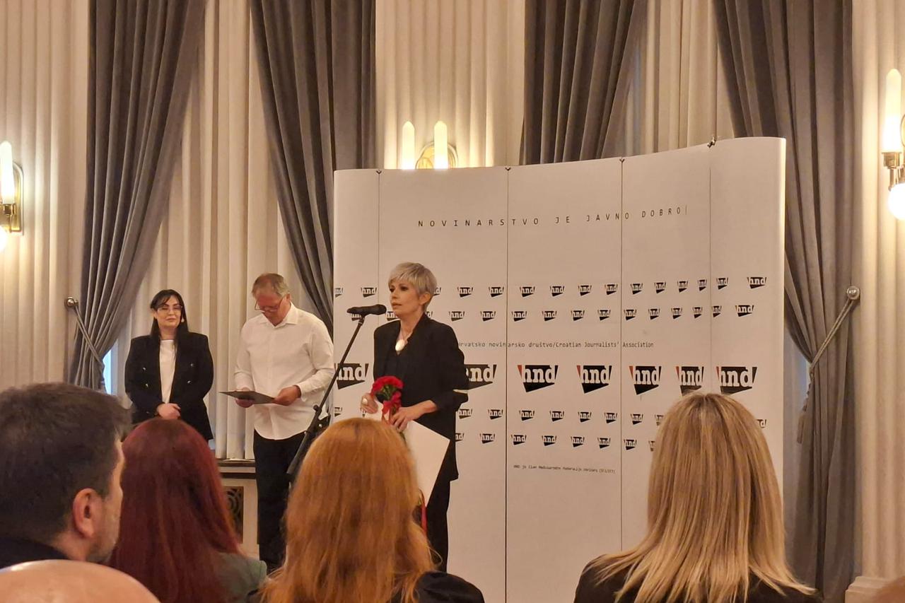 Morana Kasapović dobila nagradu HND-a za novinarku godine