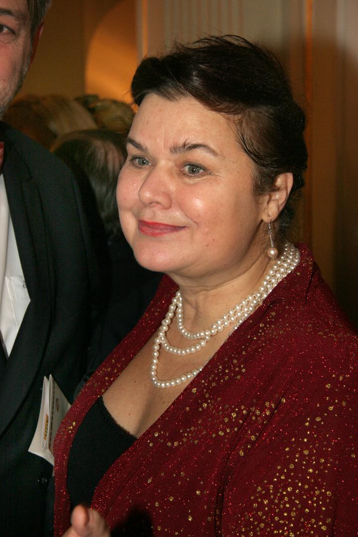 Unatoč velikoj povezanosti, brak nije izdržao test vremena zbog razlika u karakterima, no Vlasta je uvijek isticala kako je ponosna na svoju kćer te da su ostali u dobrim odnosima.