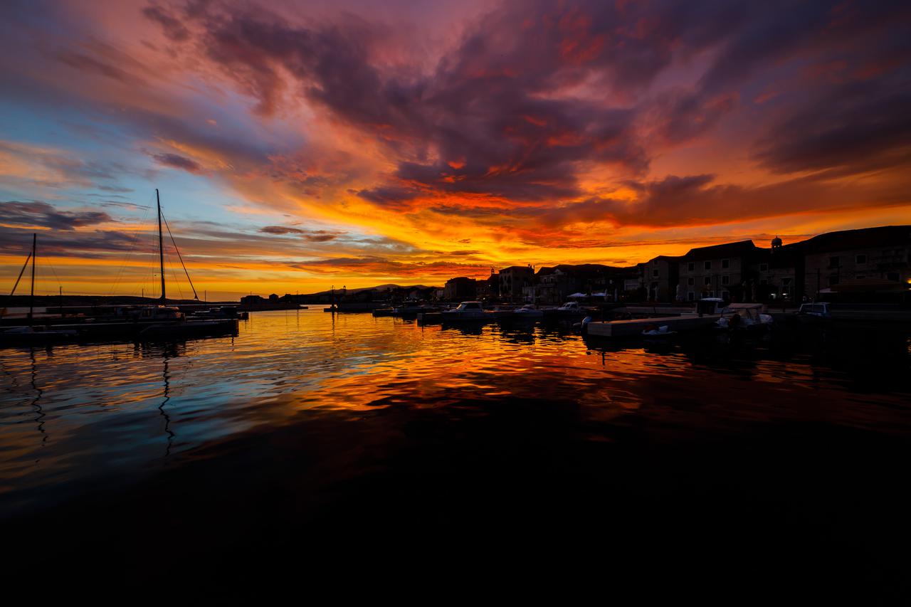 Zalazak sunca u Kaštelima