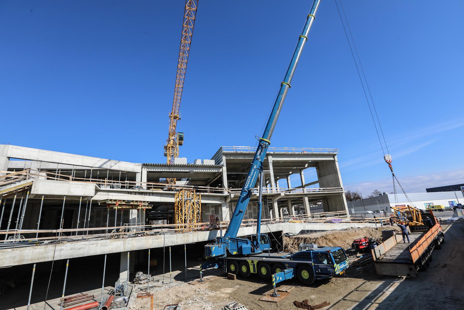 16.02.2021., Zagreb, u zapadnom dijelu gradskog naselja Spansko, u punom su jeku radovi na novom trgovackom centru. Radove izvodi tvrtka  Kamgrad a centa se nalazi u neposrednoj blizini City centra OnePhoto: Robert Anic/PIXSELL