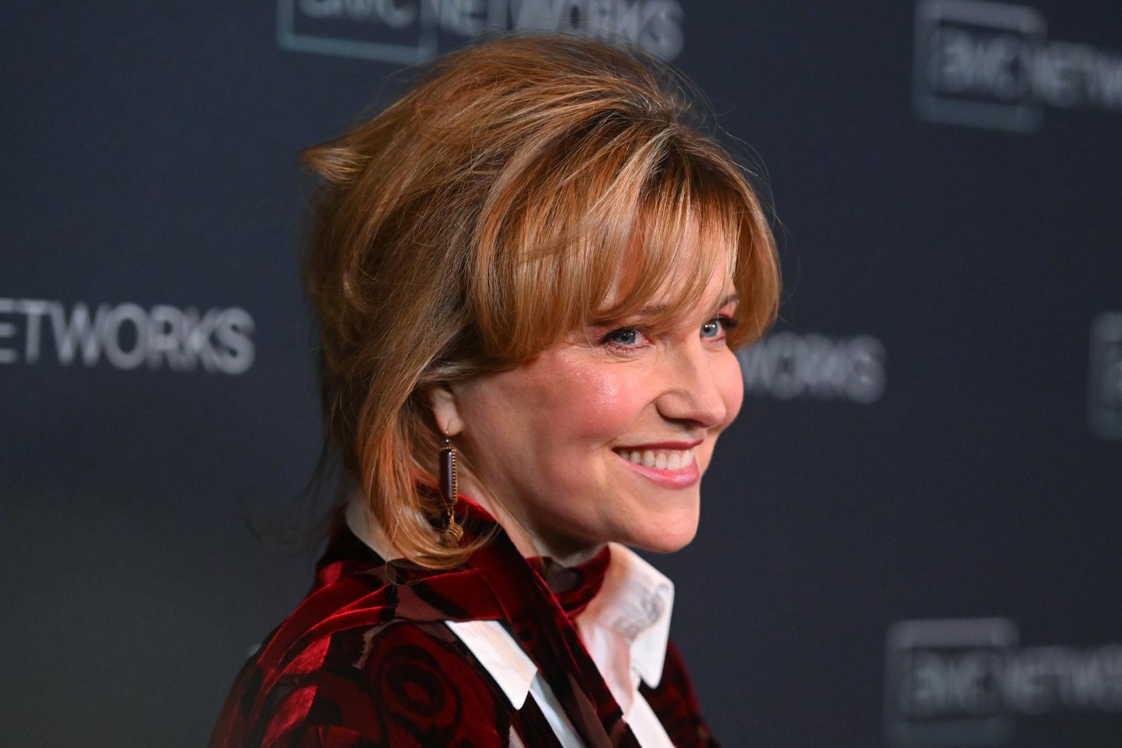 Lucy Lawless je zasluženo osvojila brojne nagrade za svoju ulogu Xene, a danas je i dalje voljena i poštovana od strane obožavatelja diljem svijeta, koji su zauvijek povezani s ovom nezaboravnom i snažnom ženom na ekranu. Xena, ratnica, uvijek će ostati simbol borbe, ne samo za pravdu, već i za unutarnju snagu i oslobođenje, a Lucy Lawless će zasigurno uvijek biti zapamćena kao njezina najodličnija tumačiteljica.